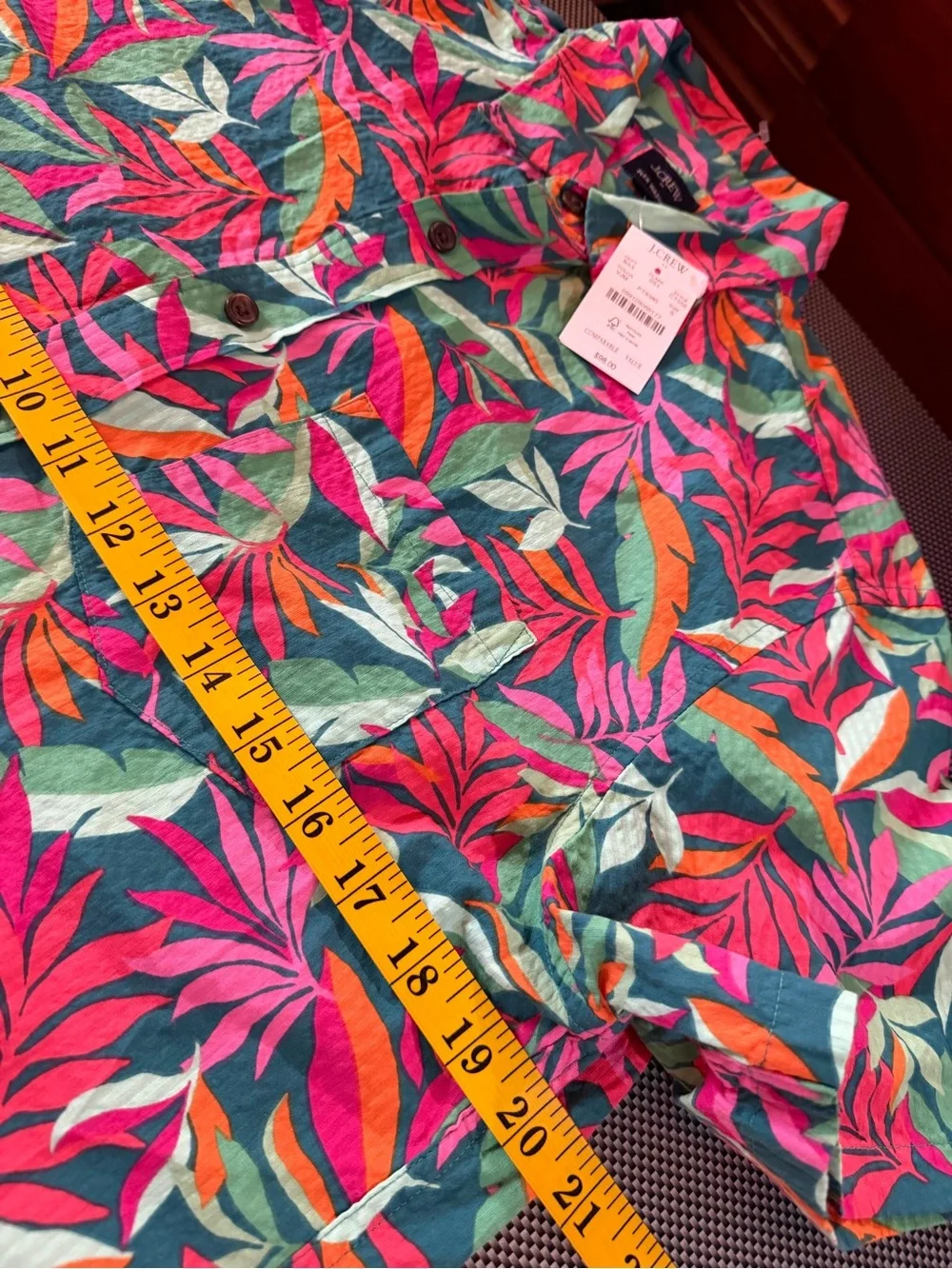 Nwot J.Crew Men’s Tropical Pink & Green Printed Button-Up Shirt size small